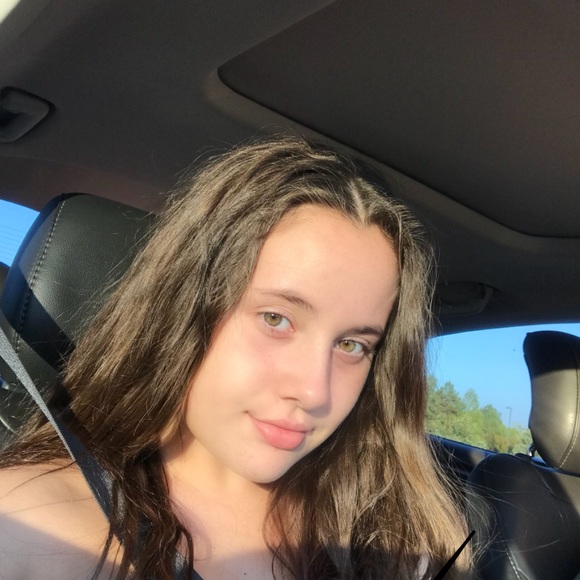 Meet your Posher, Georgiana - Picture 1 of 1